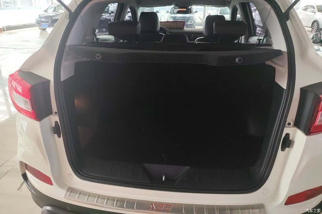 BAIC X55, 2016 4