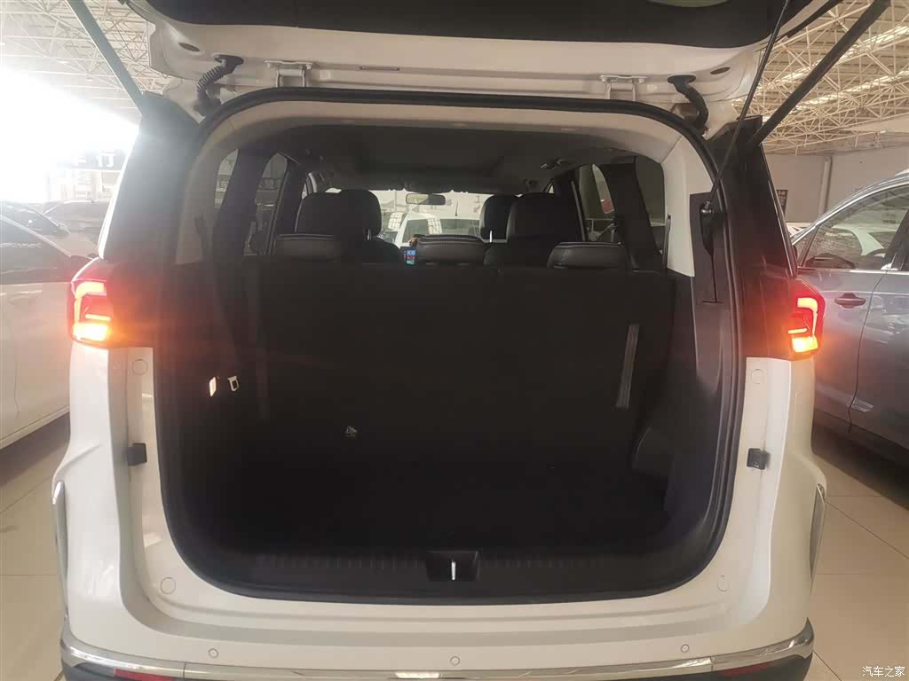 Maxus G50, 2023 19