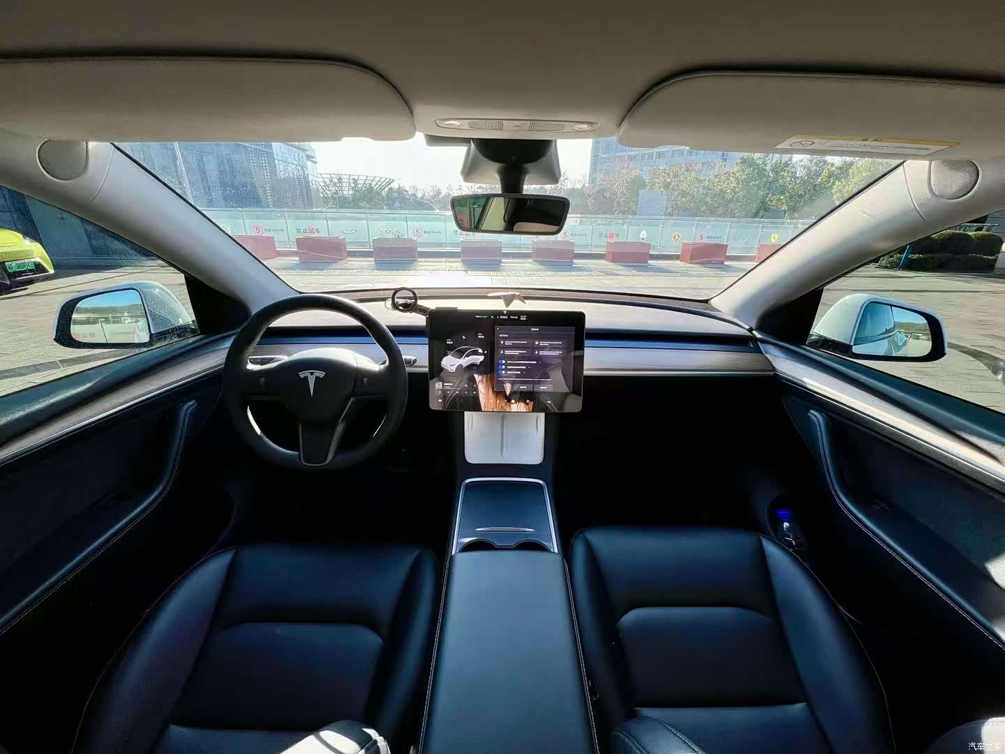 Tesla Model Y, 2023 8