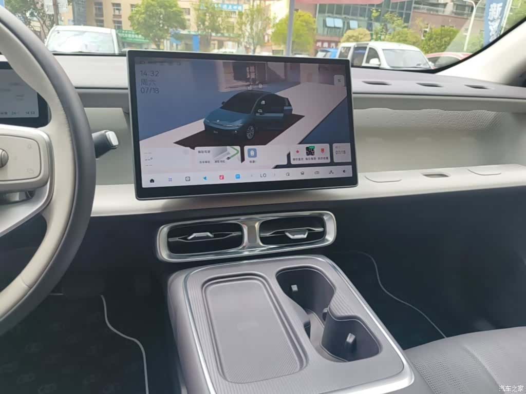 Leapmotor B01, 2025 13
