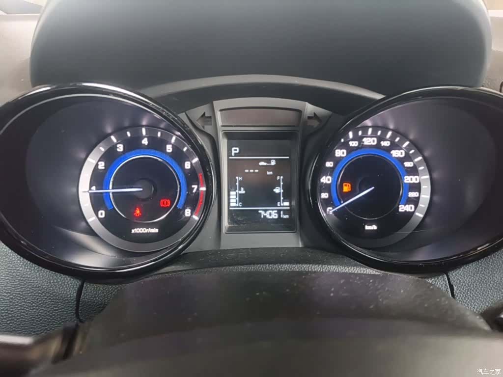 Changan CS15, 2017 12