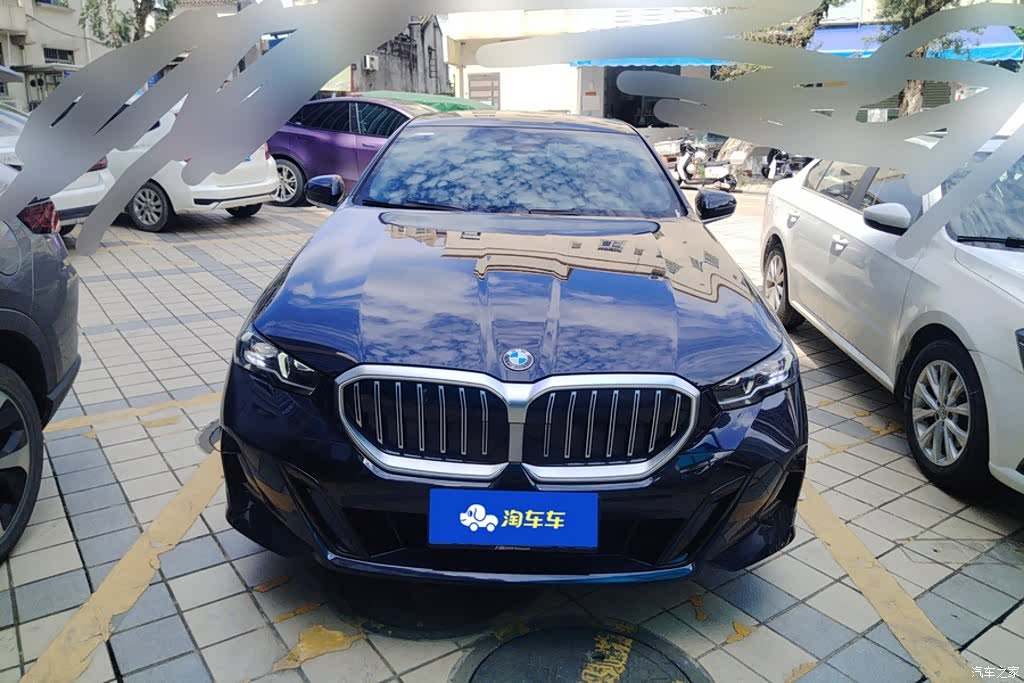 BMW 5 Series, 2025 2