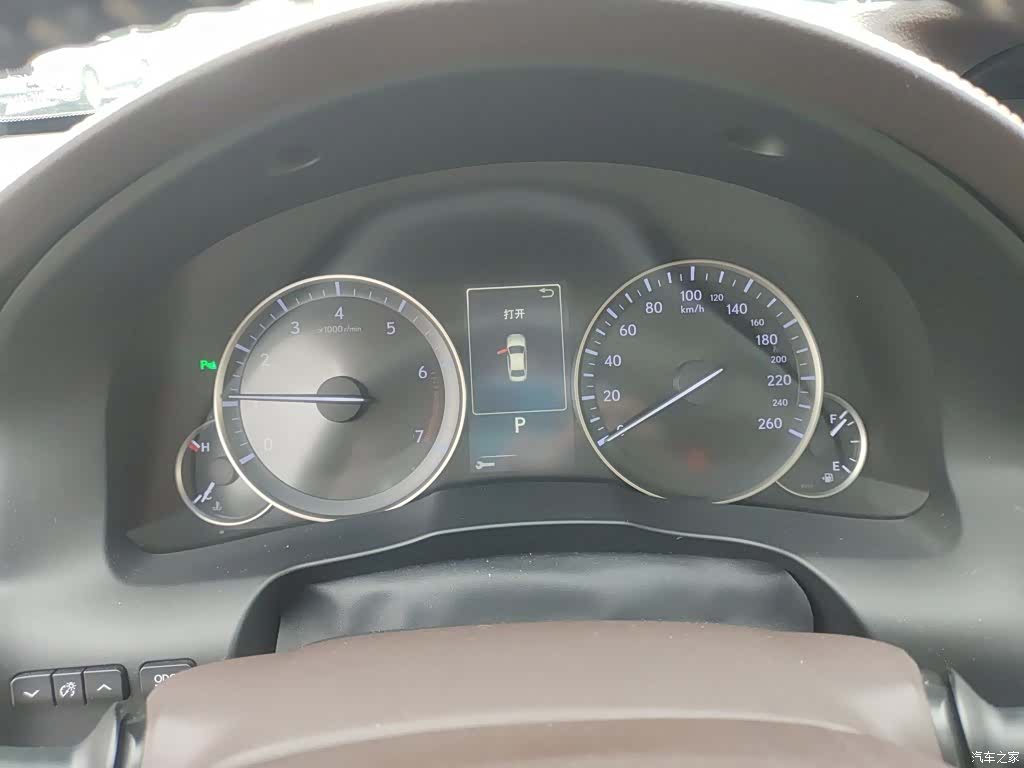 Lexus ES, 2017 4
