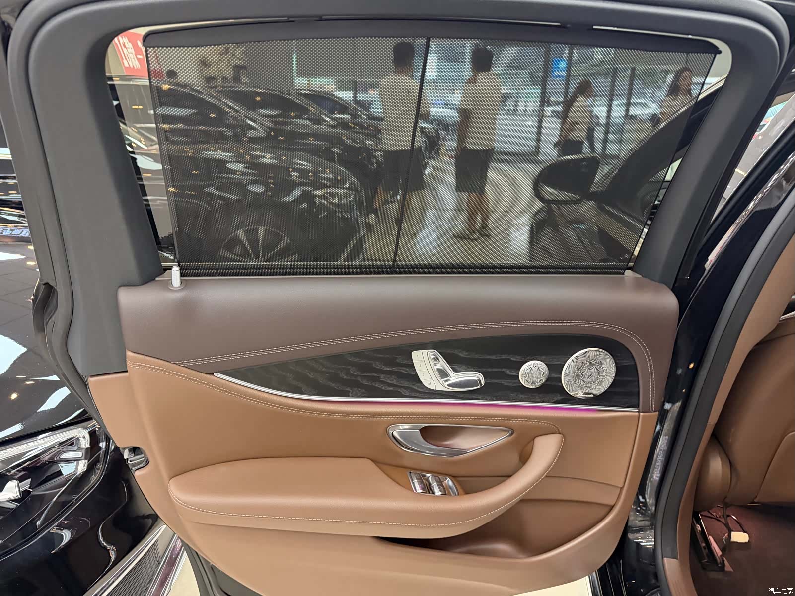 Mercedes-Benz E-Class, 2022 11