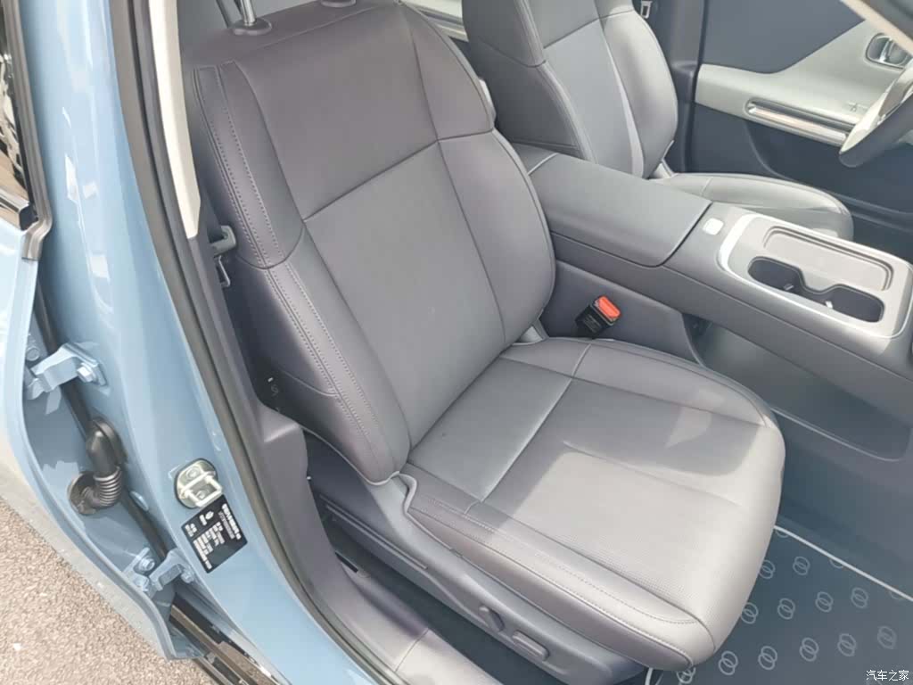 Leapmotor B01, 2025 25