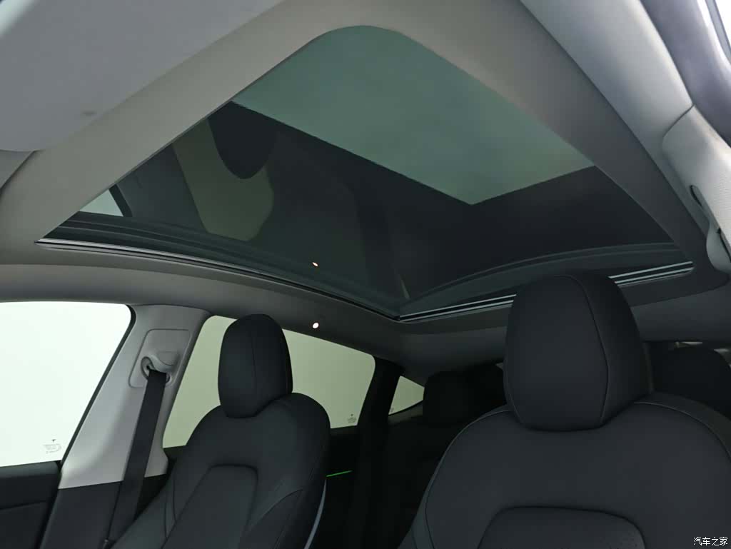 Tesla Model Y, 2021 12