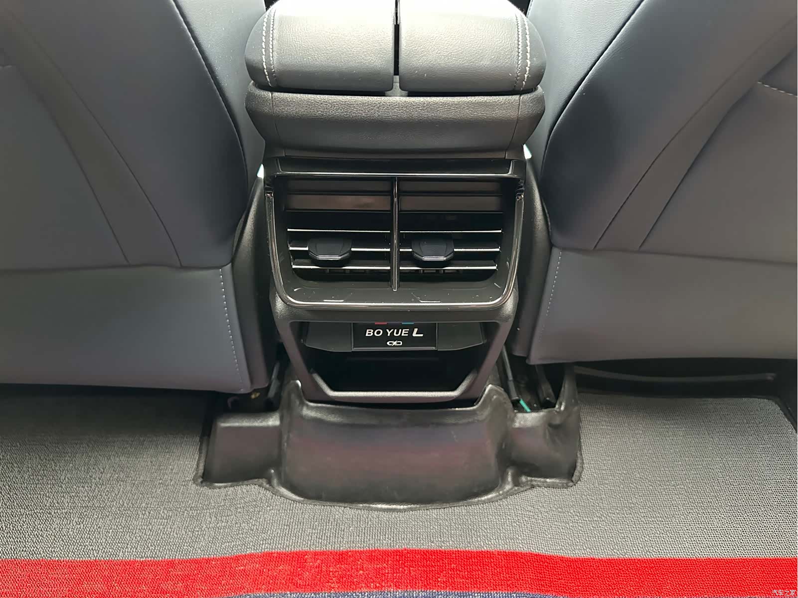 Geely Boyue, 2025 15