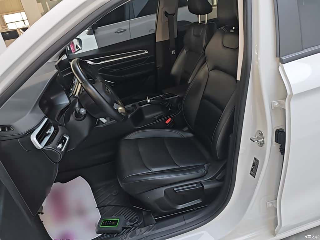 Geely Emgrand, 2024 15