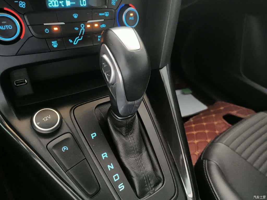 Ford Focus, 2017 10