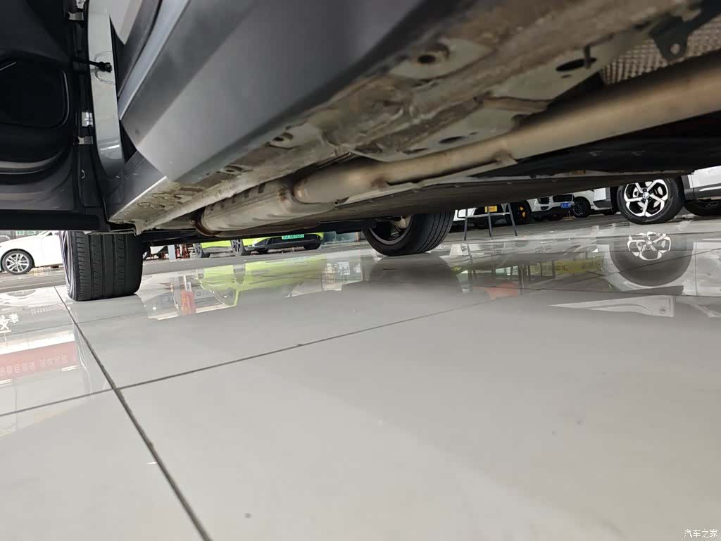 Geely Galaxy L7, 2024 18
