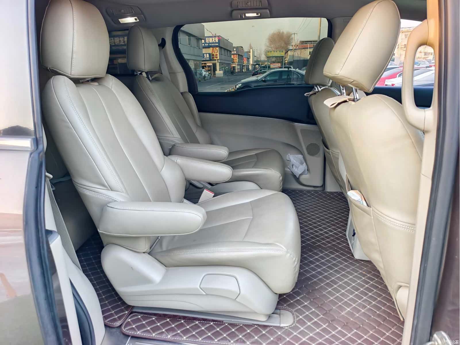 Buick GL8, 2016 13