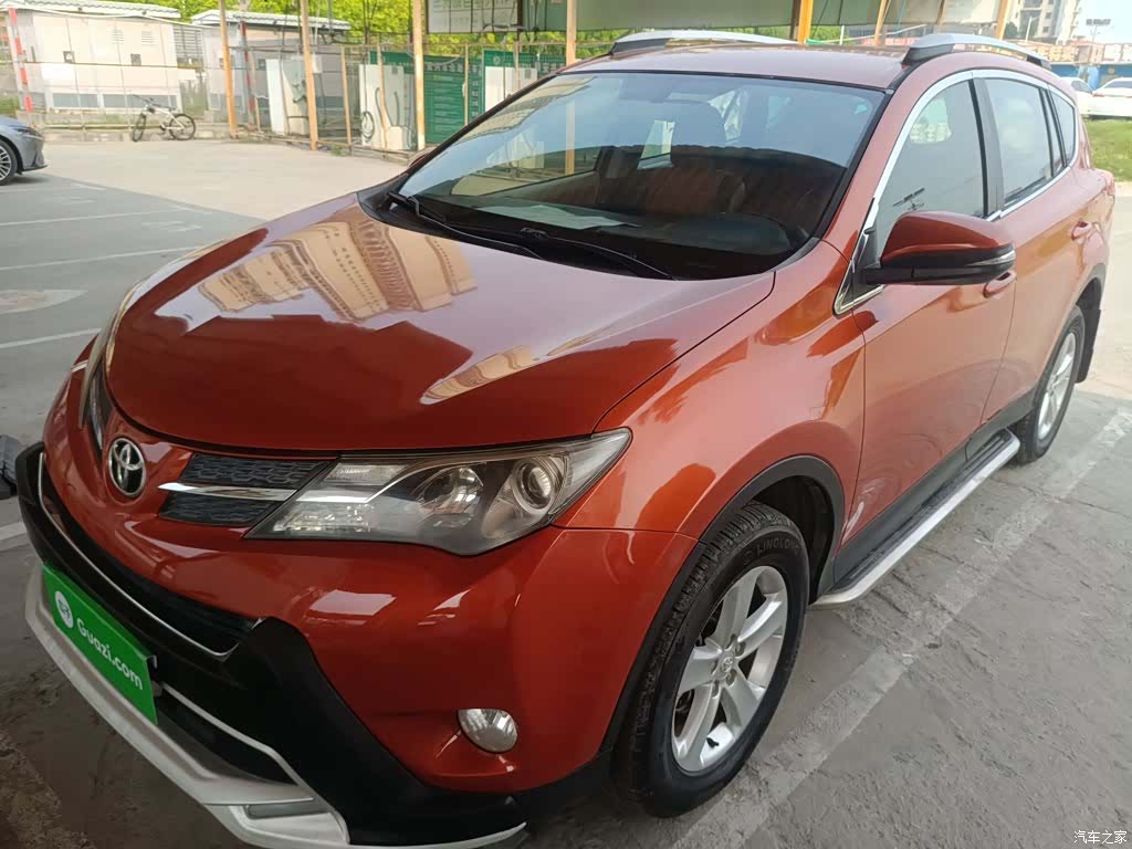 Toyota RAV4, 2014 1