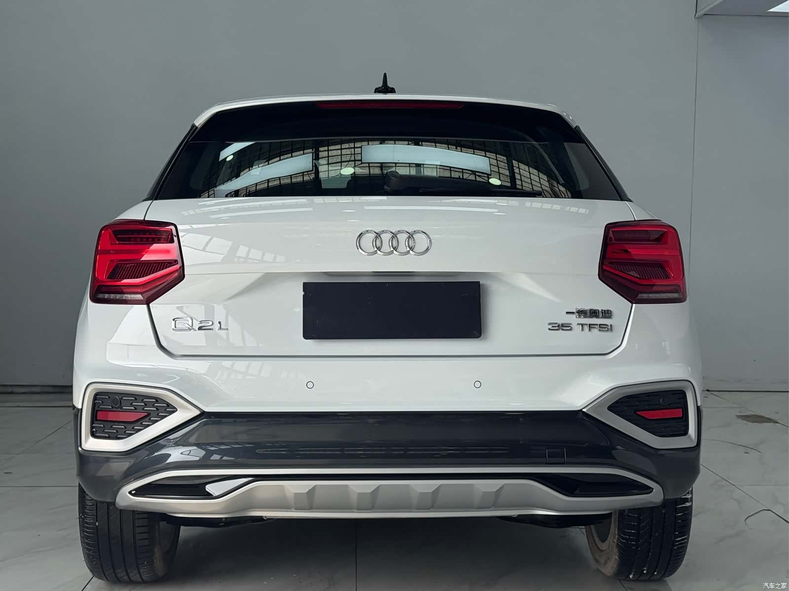 Audi Q2L, 2021 все фото