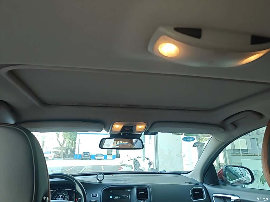 Volvo S60, 2015 18