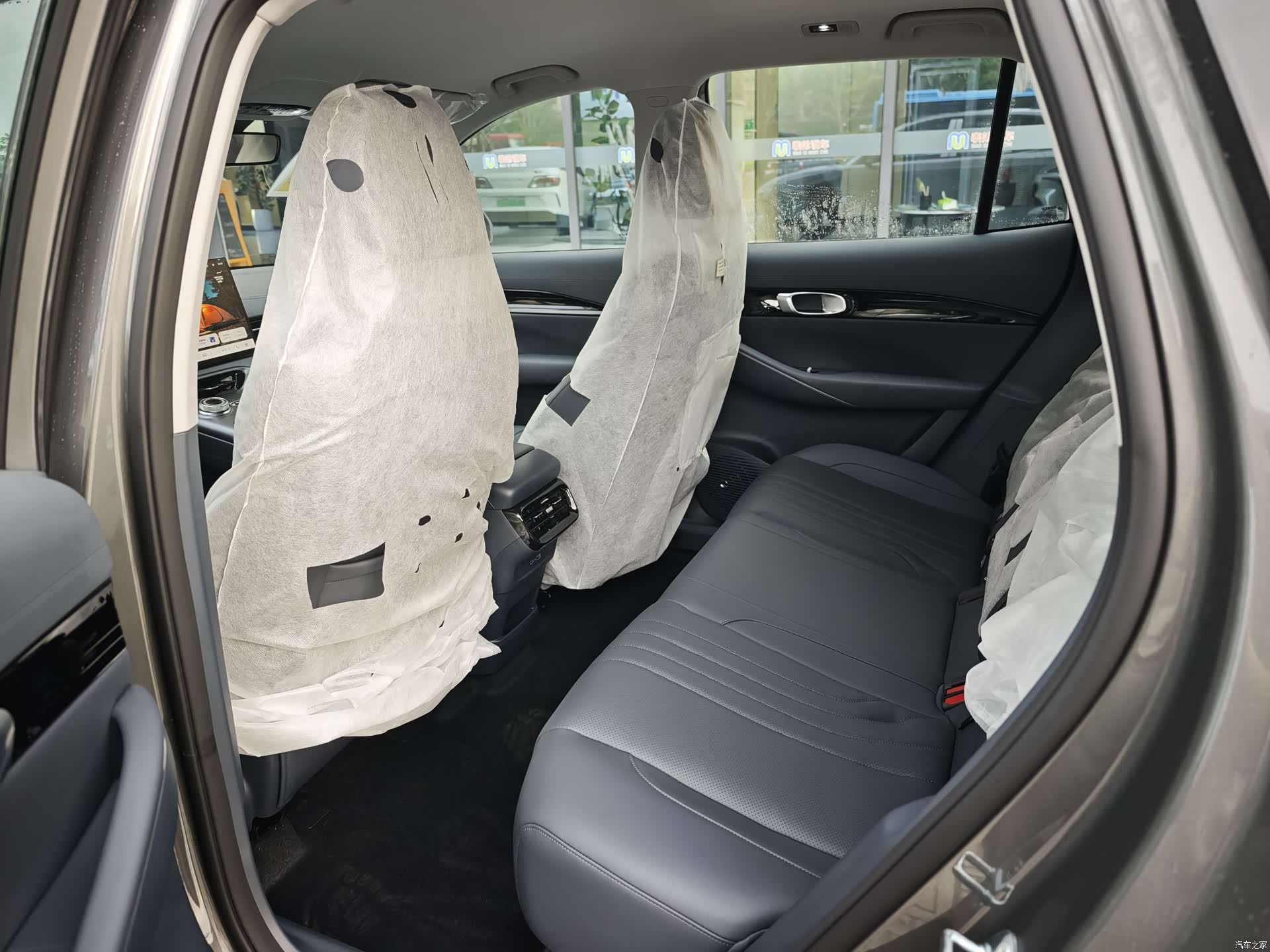 Geely Galaxy E5, 2026 8