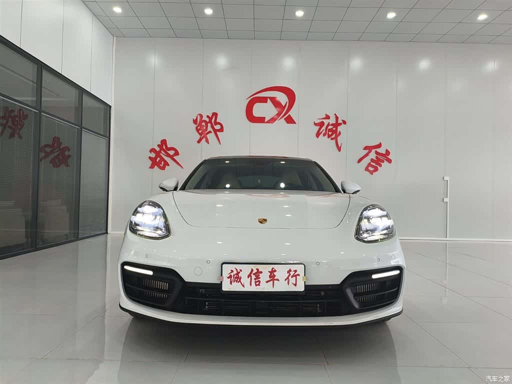 Porsche Panamera, 2022 2