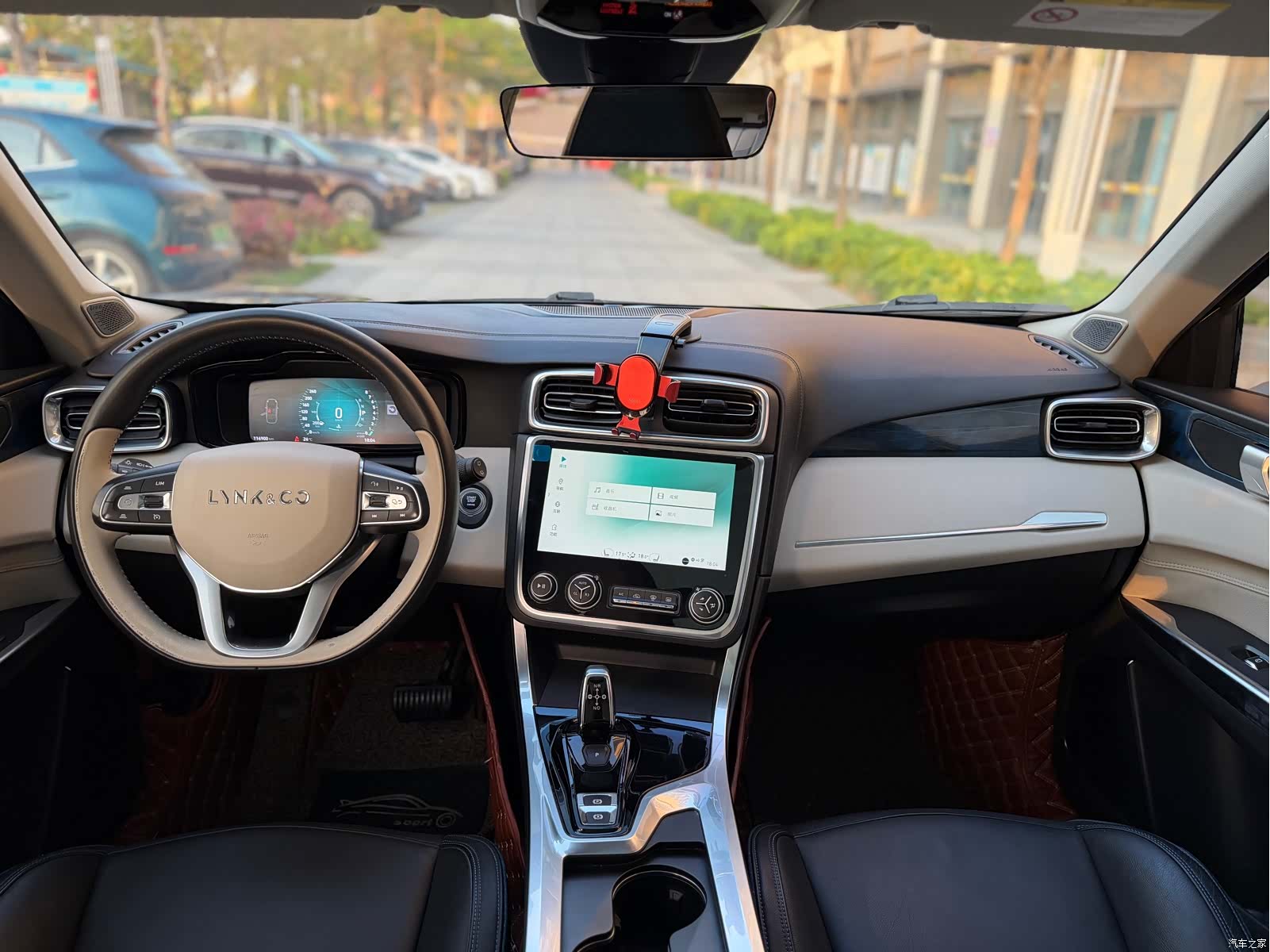 Lynk & Co 01, 2018 19