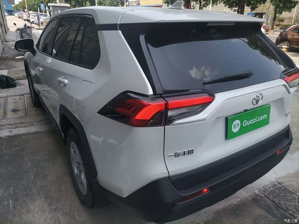 Toyota RAV4, 2024 23