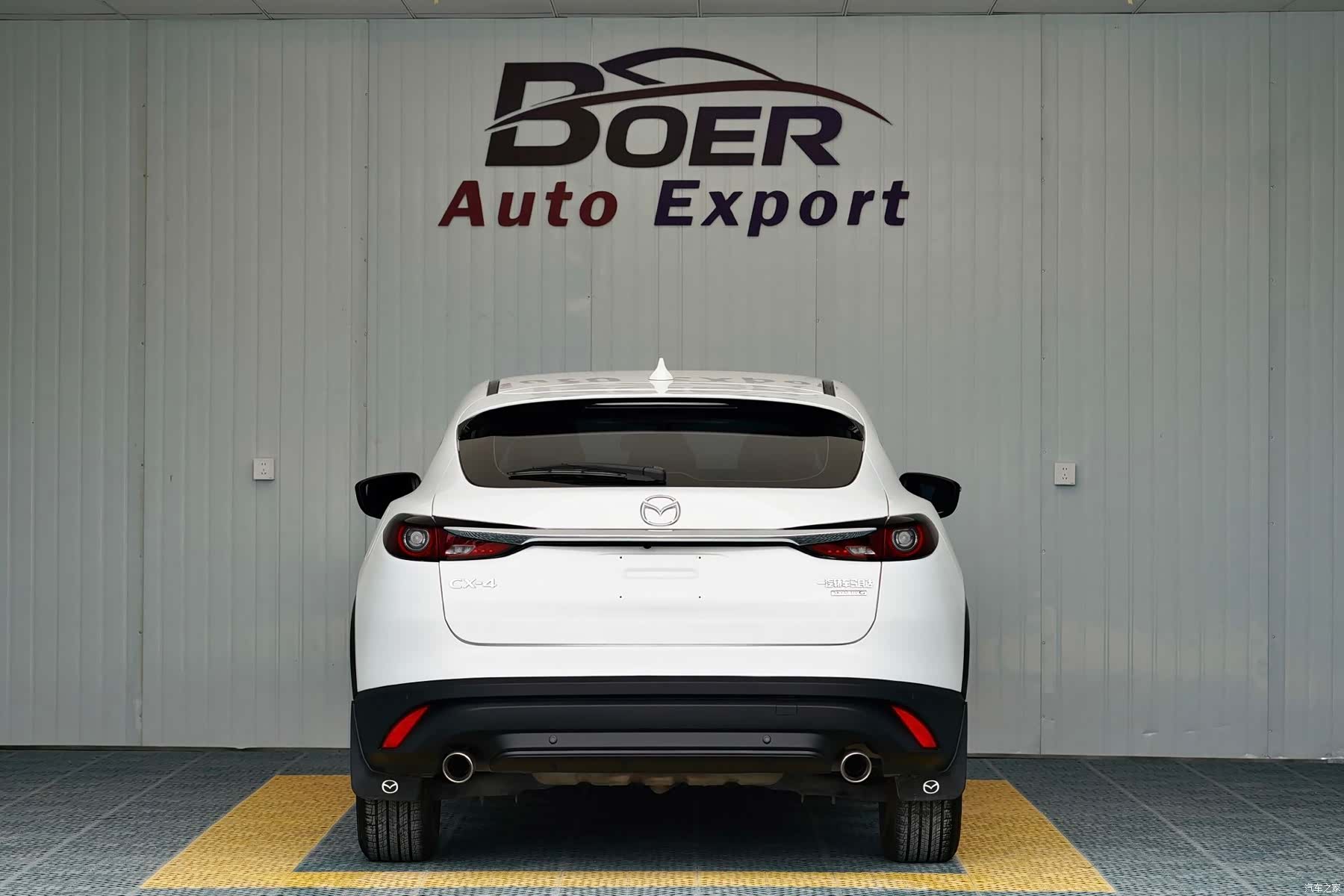 Mazda CX-4, 2023 все фото
