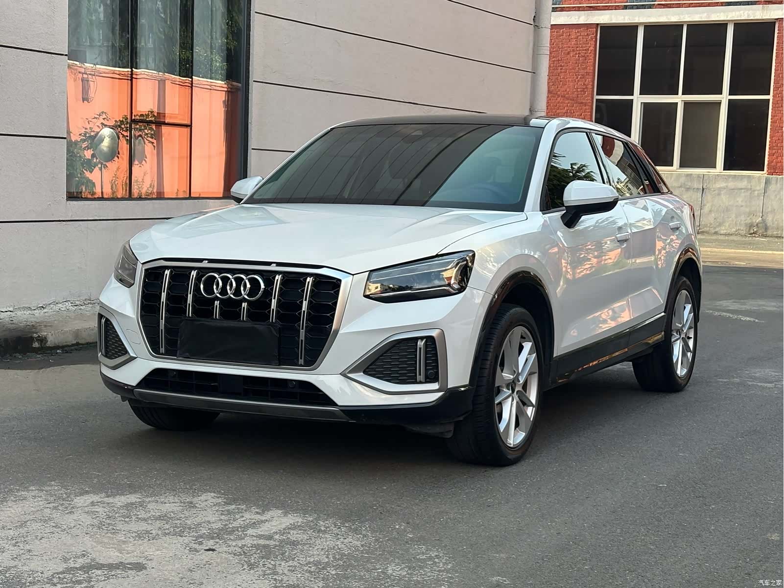 Audi Q2L, 2022 1