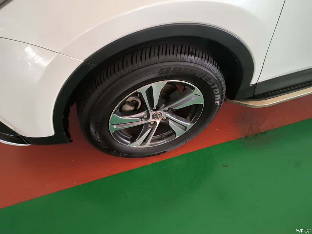 Toyota RAV4, 2015 25