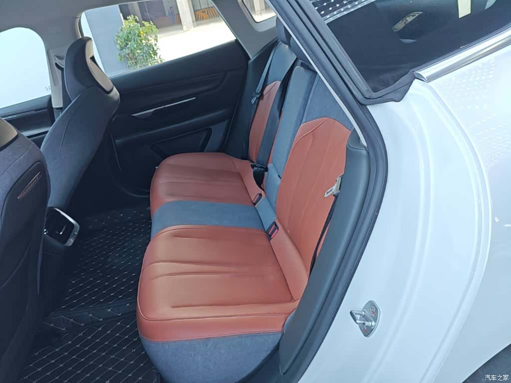 Xpeng P7, 2021 13