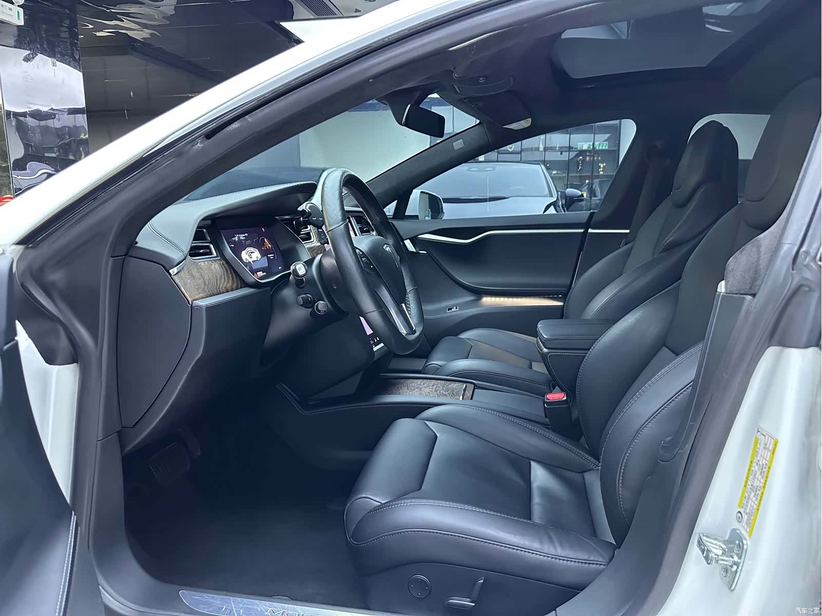 Tesla Model S, 2018 7