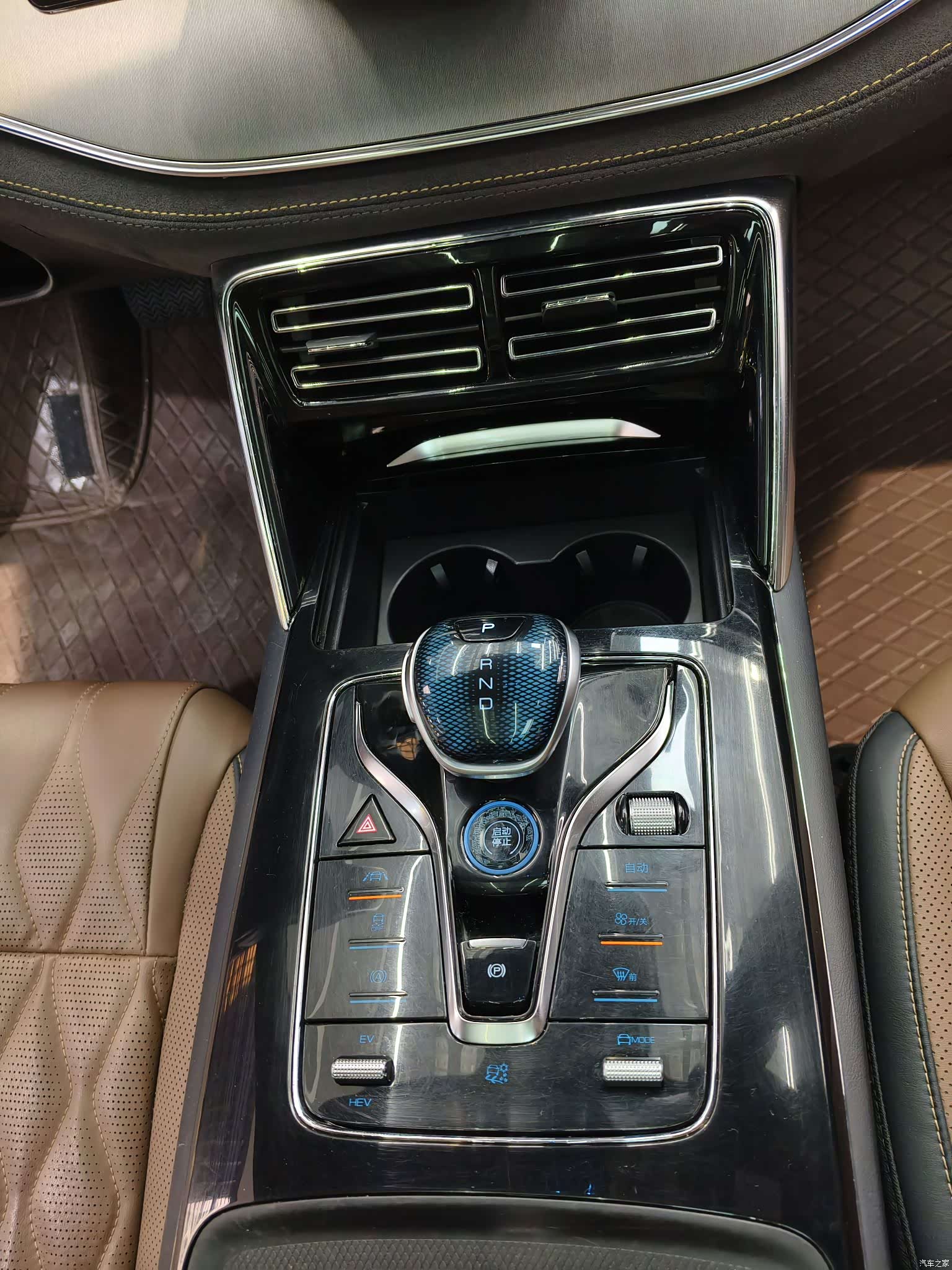 BYD Tang, 2022 10