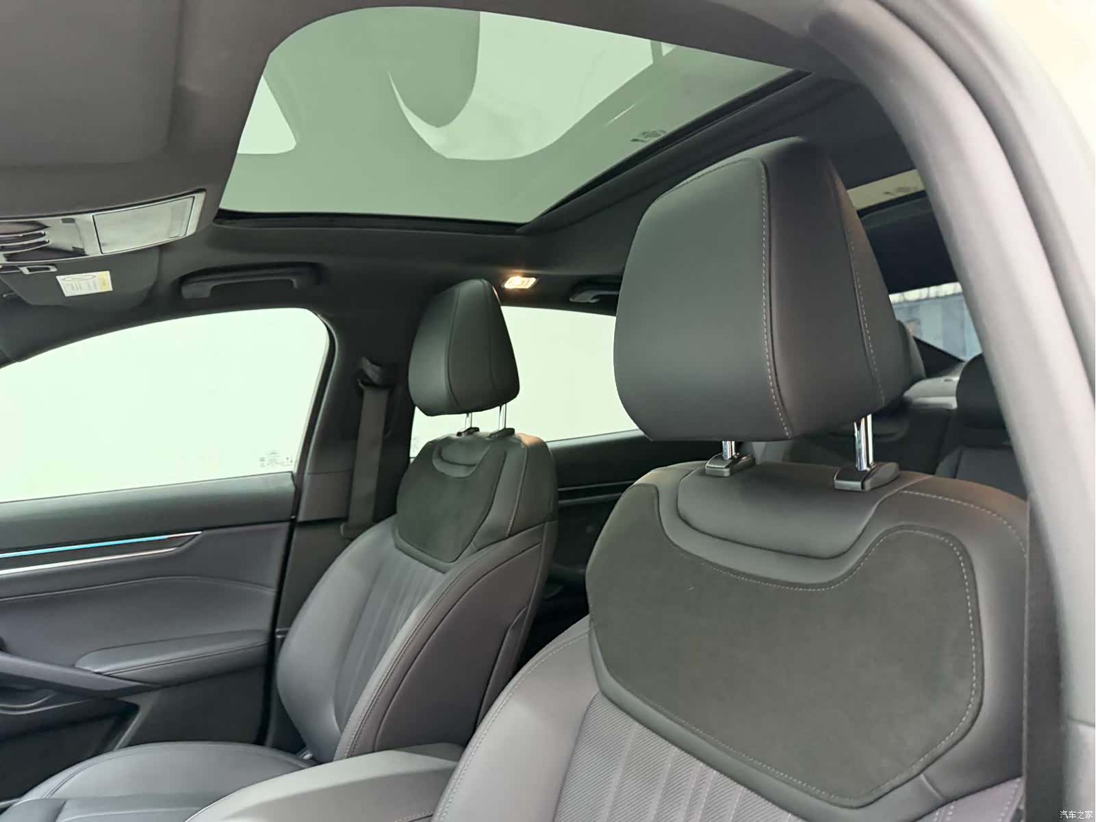 Ford Mondeo, 2025 17
