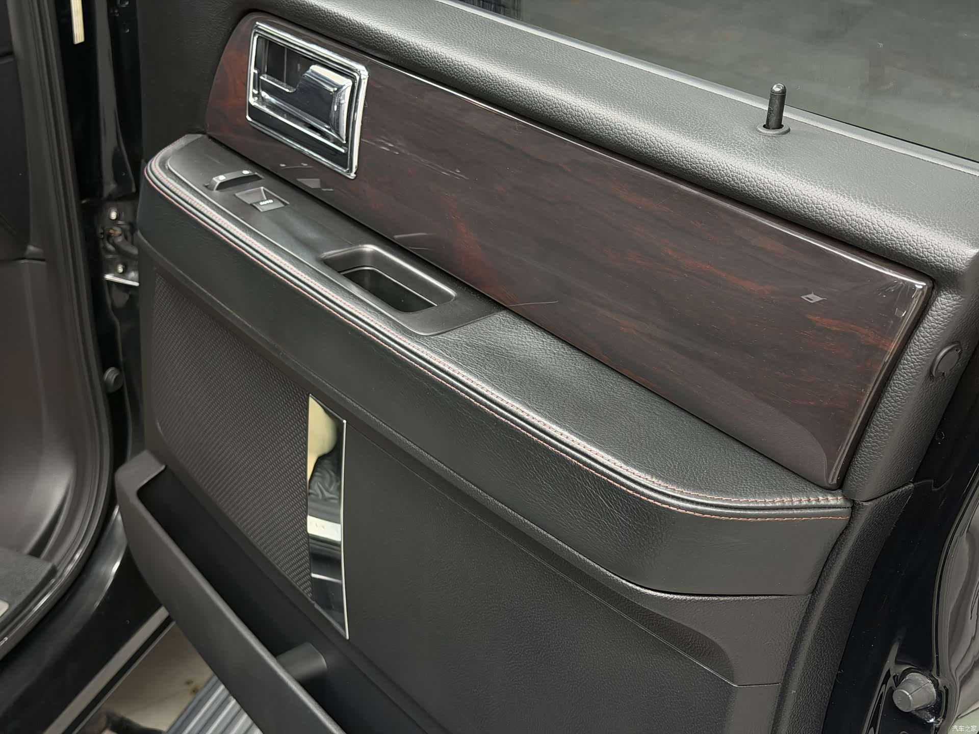 Lincoln Navigator, 2017 14