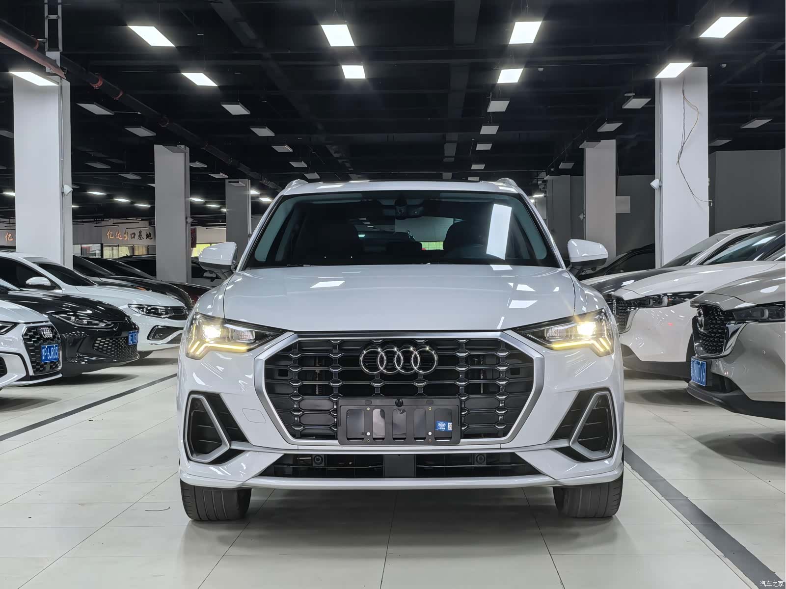 Audi Q3, 2023 2