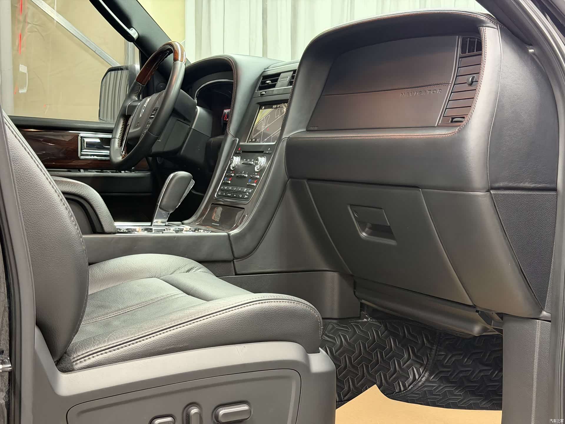 Lincoln Navigator, 2017 7