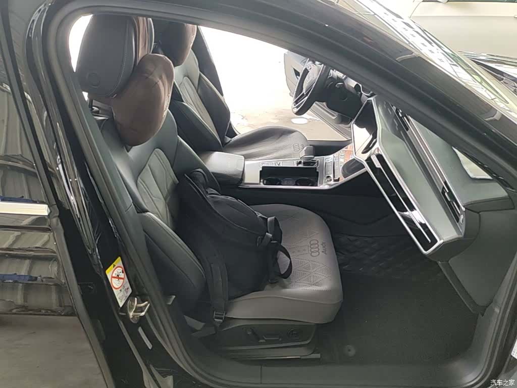 Audi A6L, 2020 25