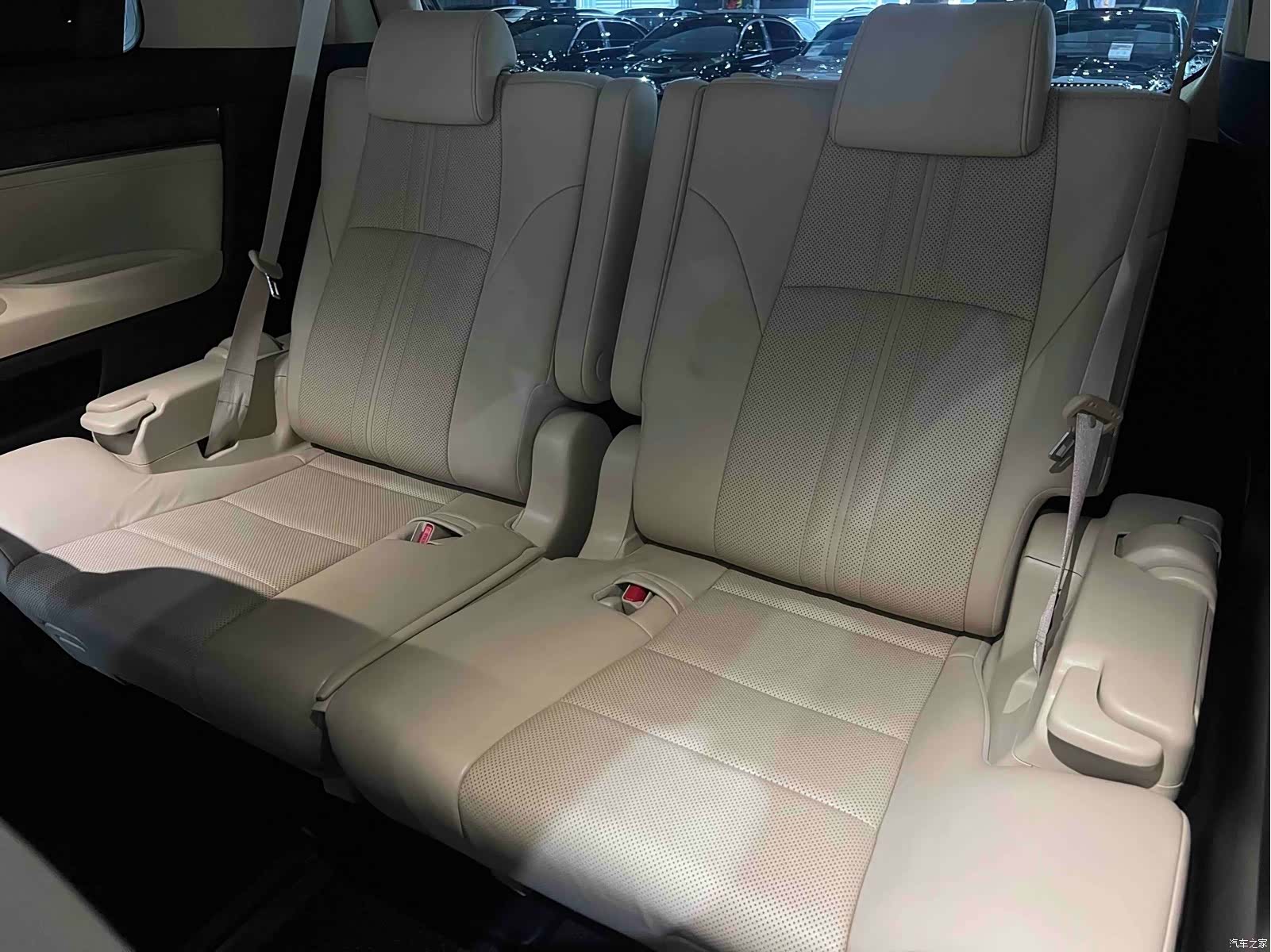 Toyota Alphard, 2018 32