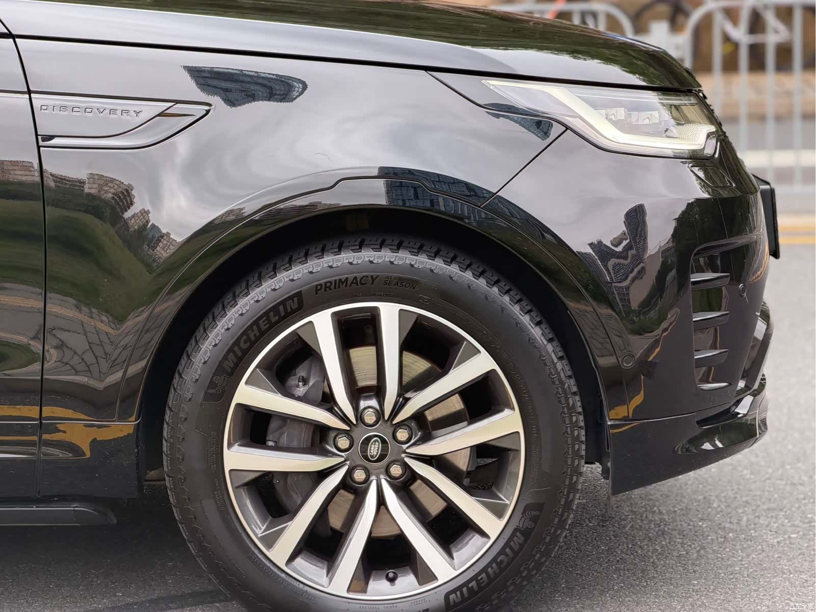 Land Rover Discovery, 2022 все фото