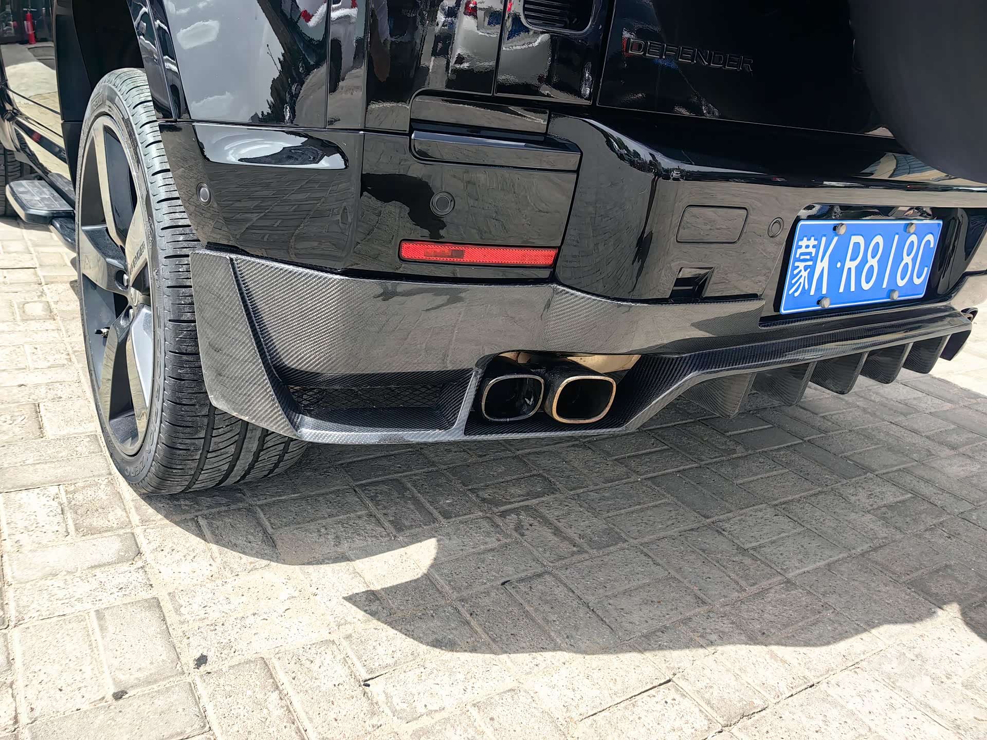 Land Rover Defender, 2023 8