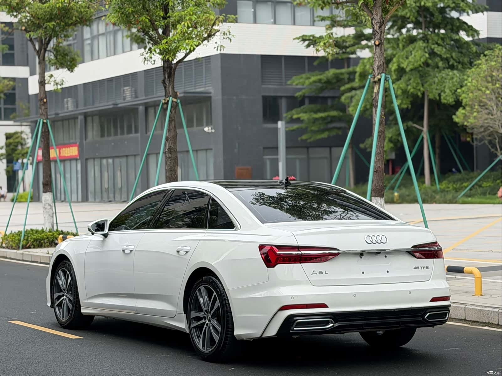 Audi A6L, 2019 9