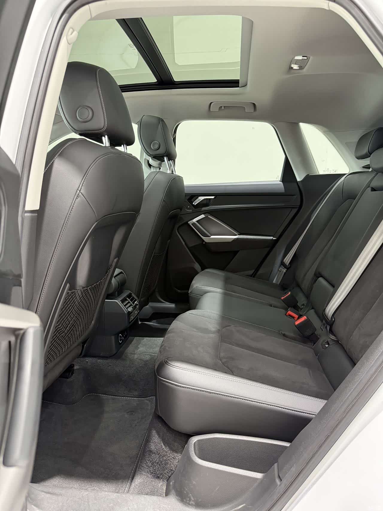 Audi Q3, 2022 14
