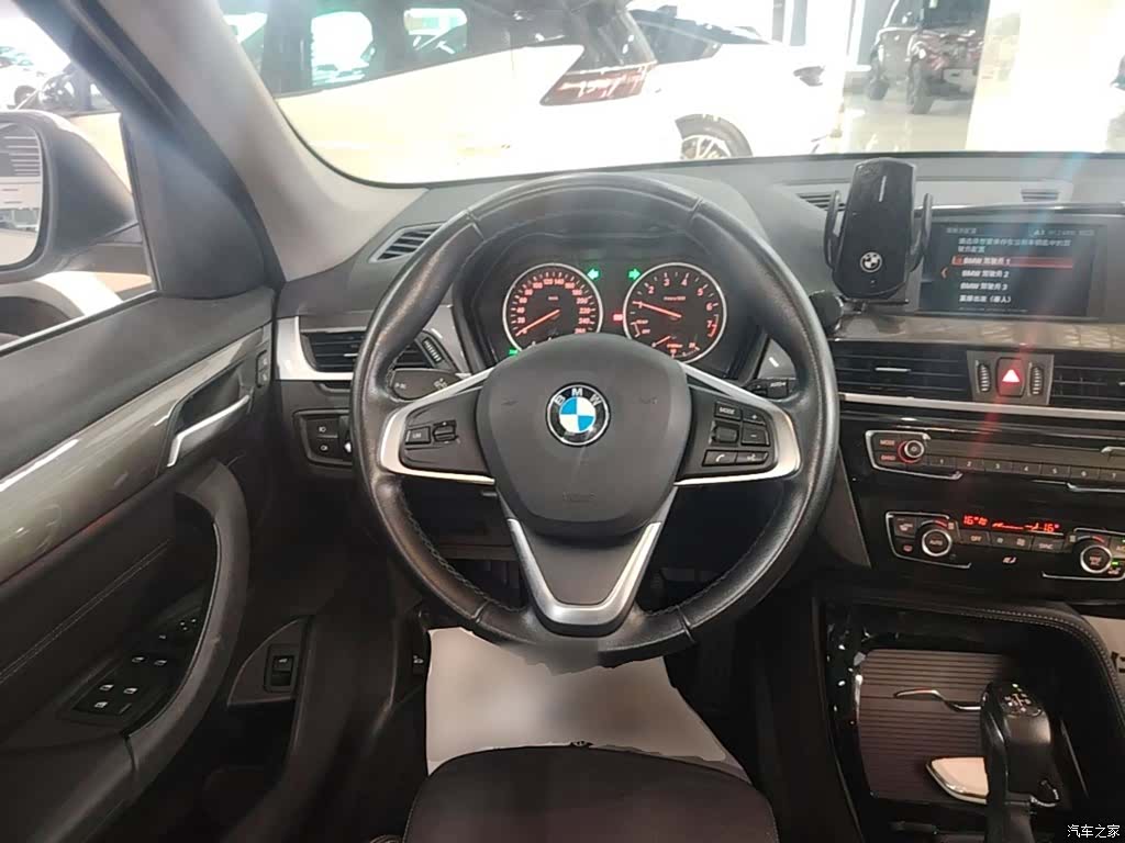 BMW X1, 2018 11