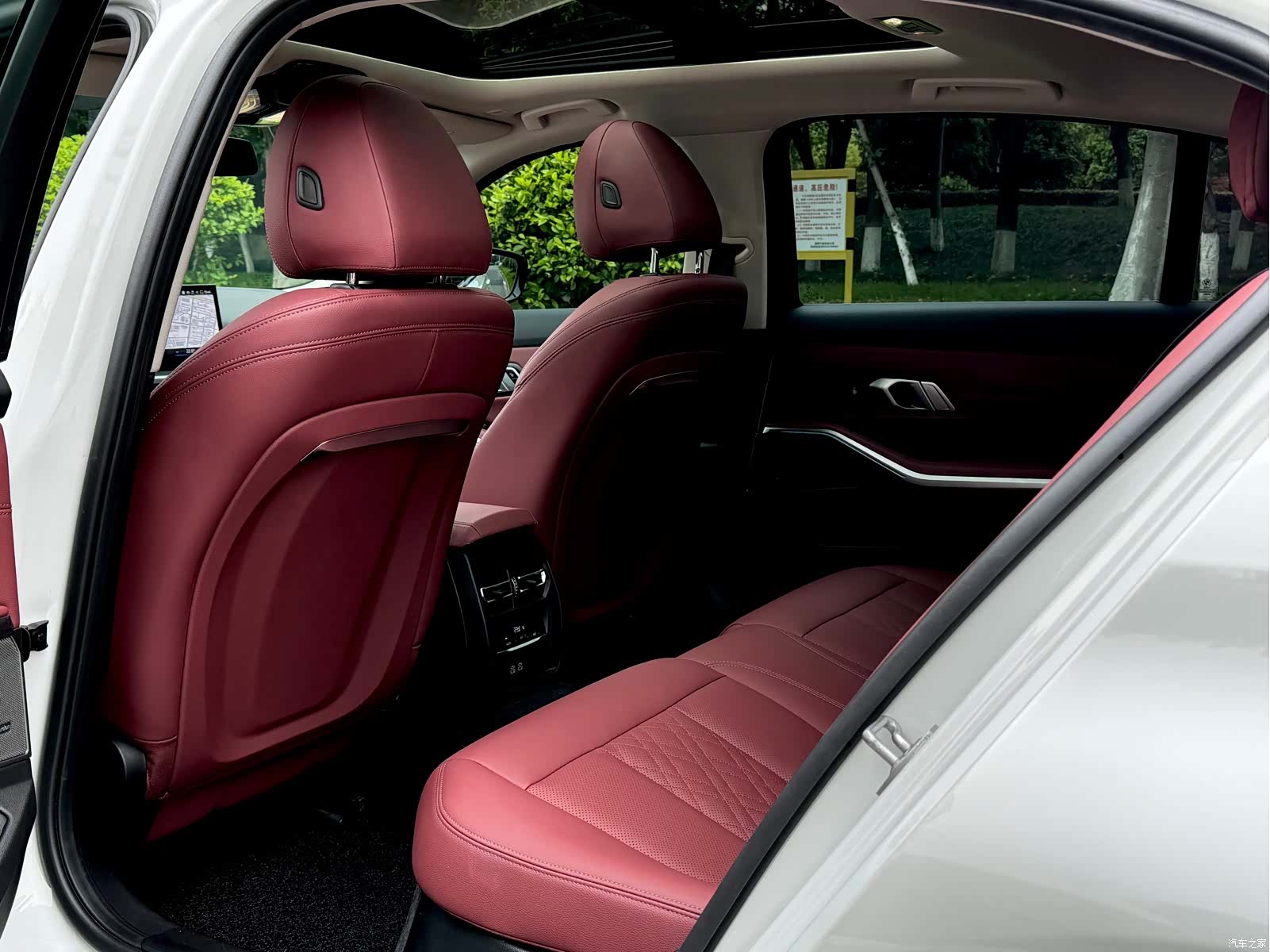 BMW 3 Series, 2024 6