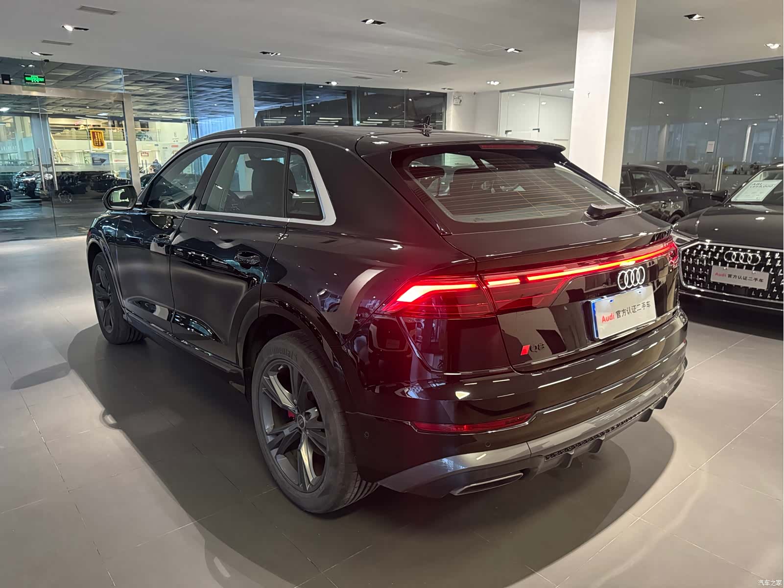 Audi Q8, 2025 4