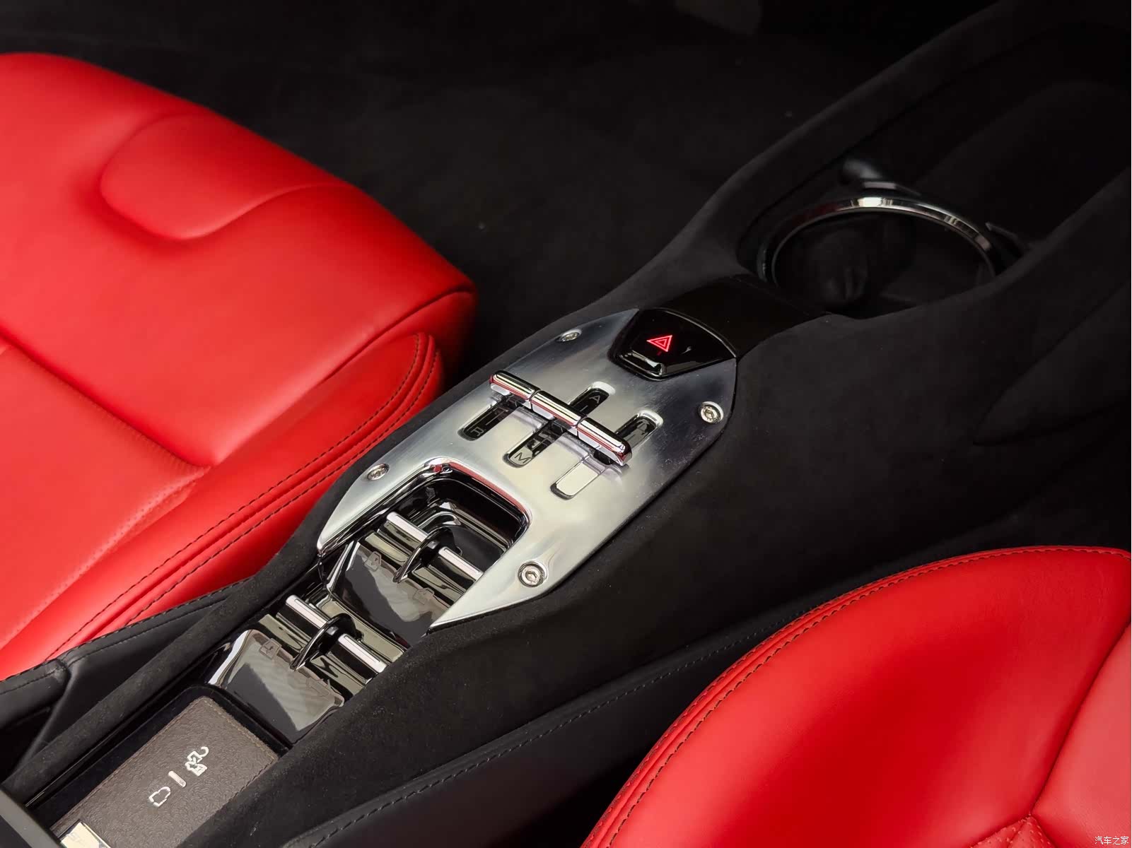 Ferrari SF90, 2022 13