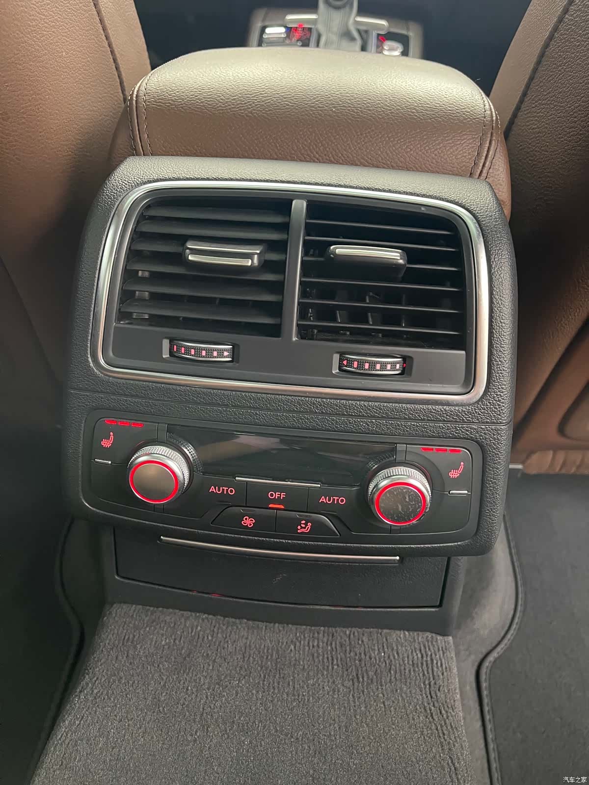 Audi A6L, 2019 24