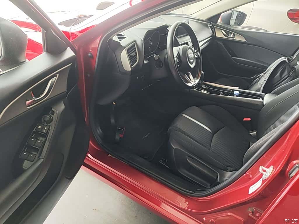 Mazda Mazda3, 2018 9