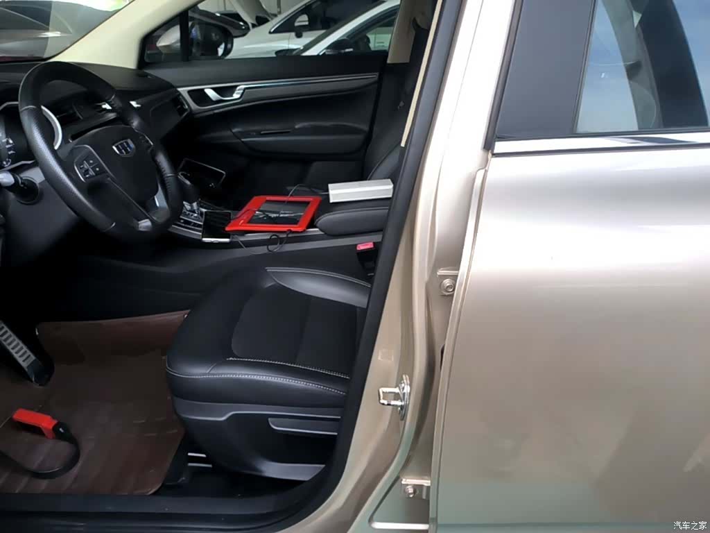 Geely Emgrand, 2018 15