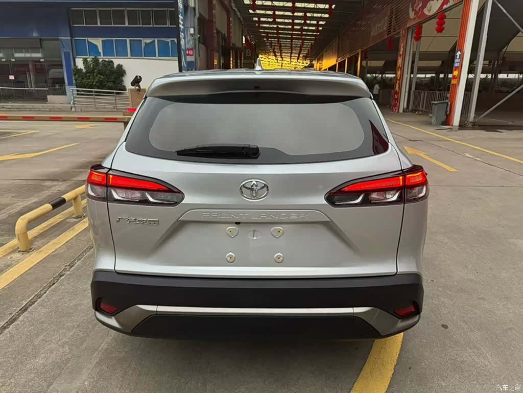 Toyota Frontlander, 2023 16