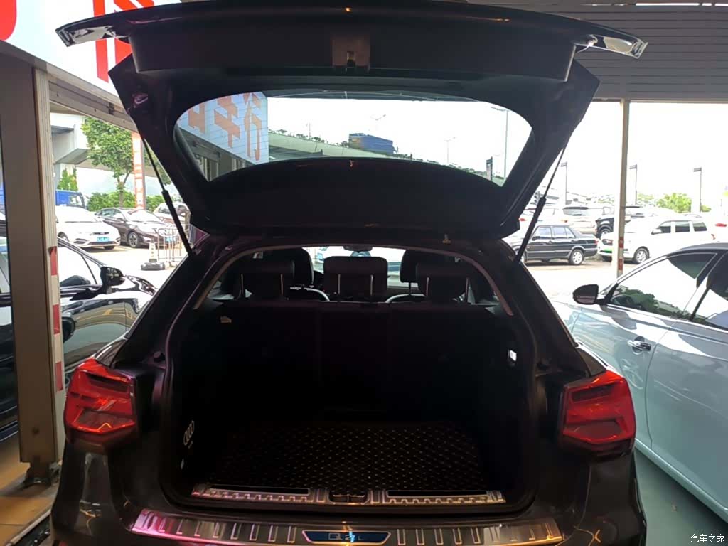 Audi Q2L, 2021 19