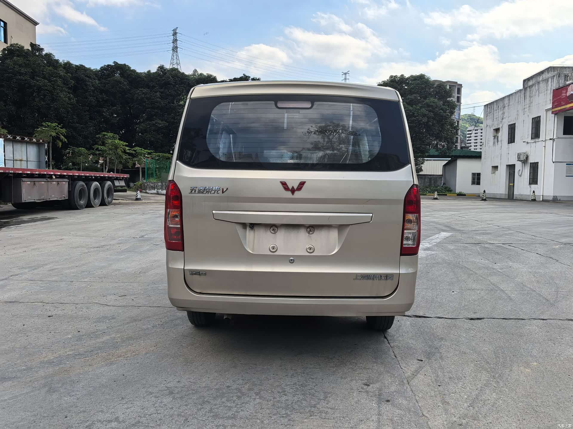 Wuling V, 2017 8