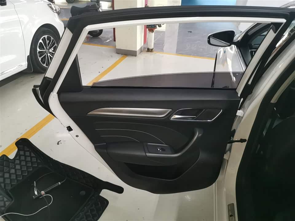Roewe i6 Roewe i6