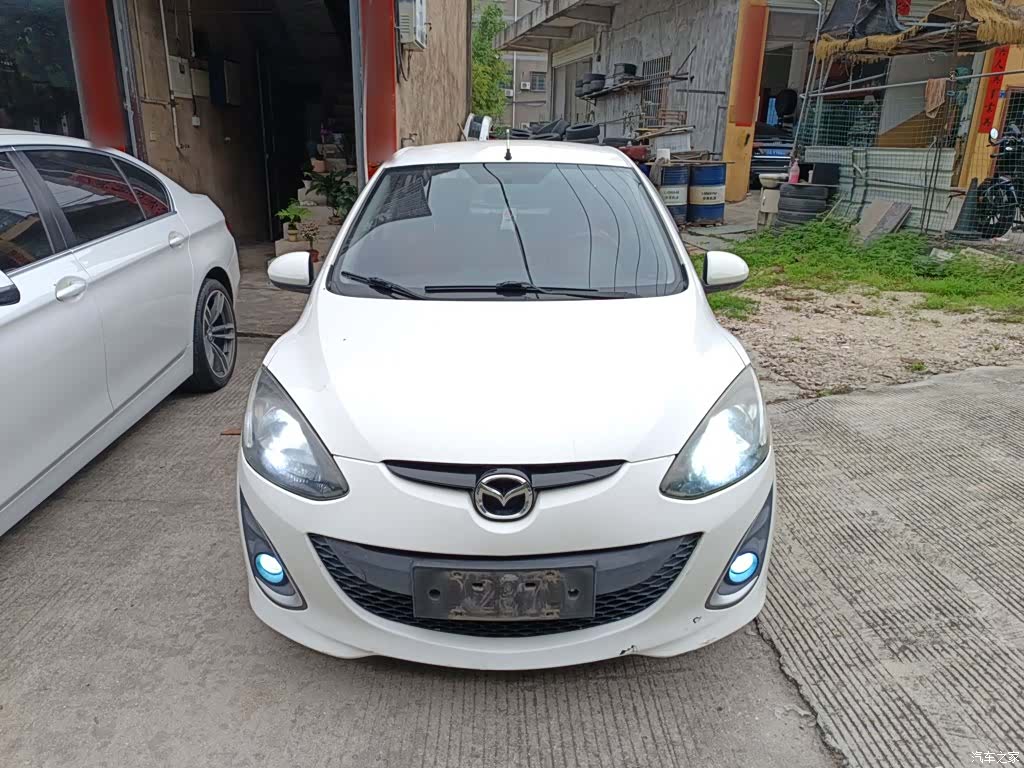 Mazda 2, 2014 3